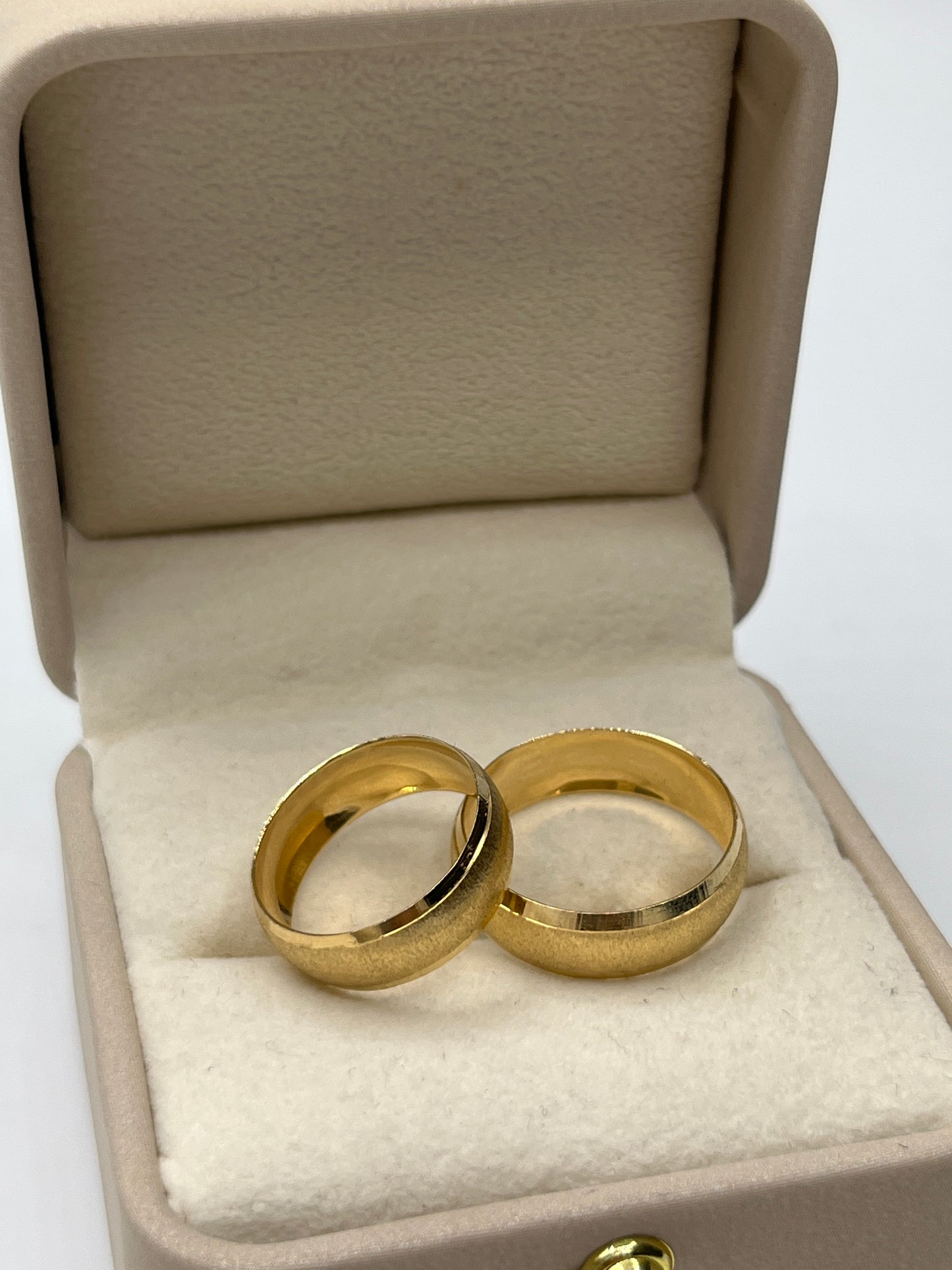 Set Argollas Matrimonio Linea Mate / 4,33 Gr / Talla 6 y 8 3/4 / 6.25mm ID: 1109