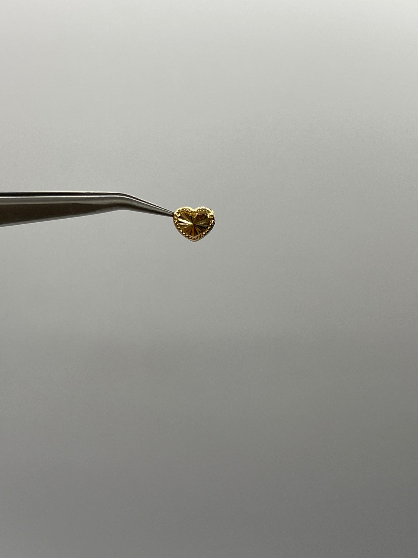 Herraje Corazon Diamantado Oro amarillo 18k 0,19 Gr / 0,8 Cm
