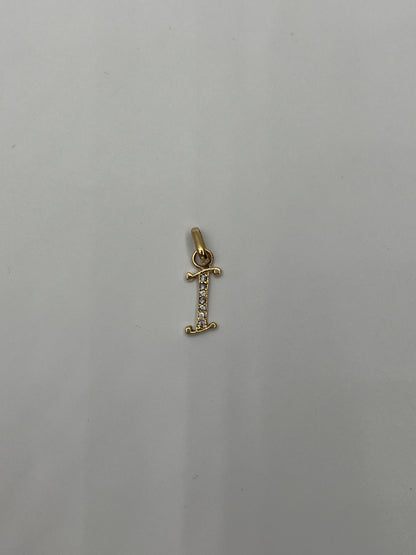 Dije letra I Oro amarillo 18k 0,62 Gr / 6,38 mm / 1,5 Cm