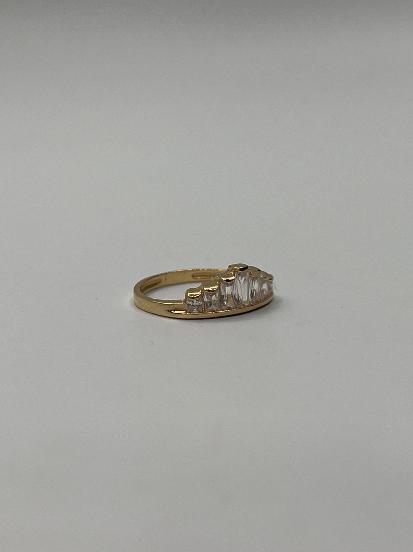Anillo Circon Blanco Oro amarillo 18k / Talla 5 3/4 / 2,20 Gr / 6,50 mm