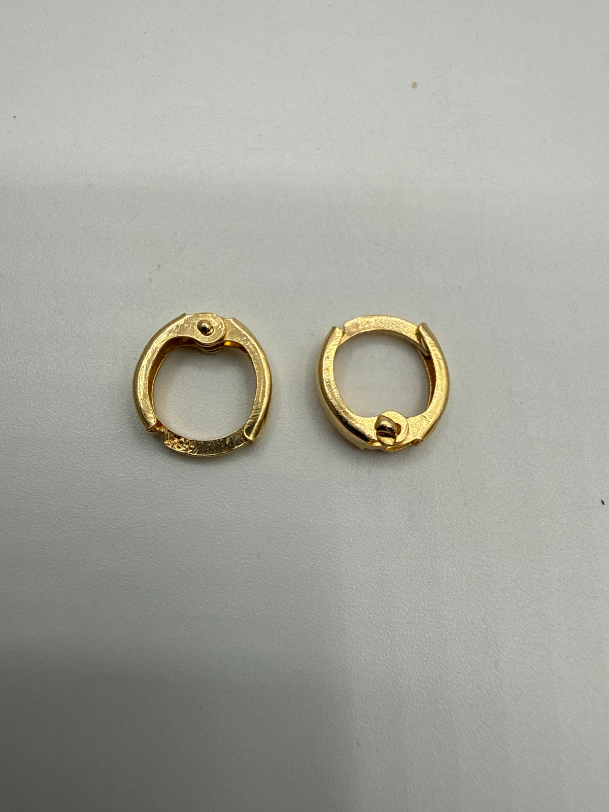 Candonga Carril Liso Oro amarillo 18k 0,64 Gr / 0,8 Cm