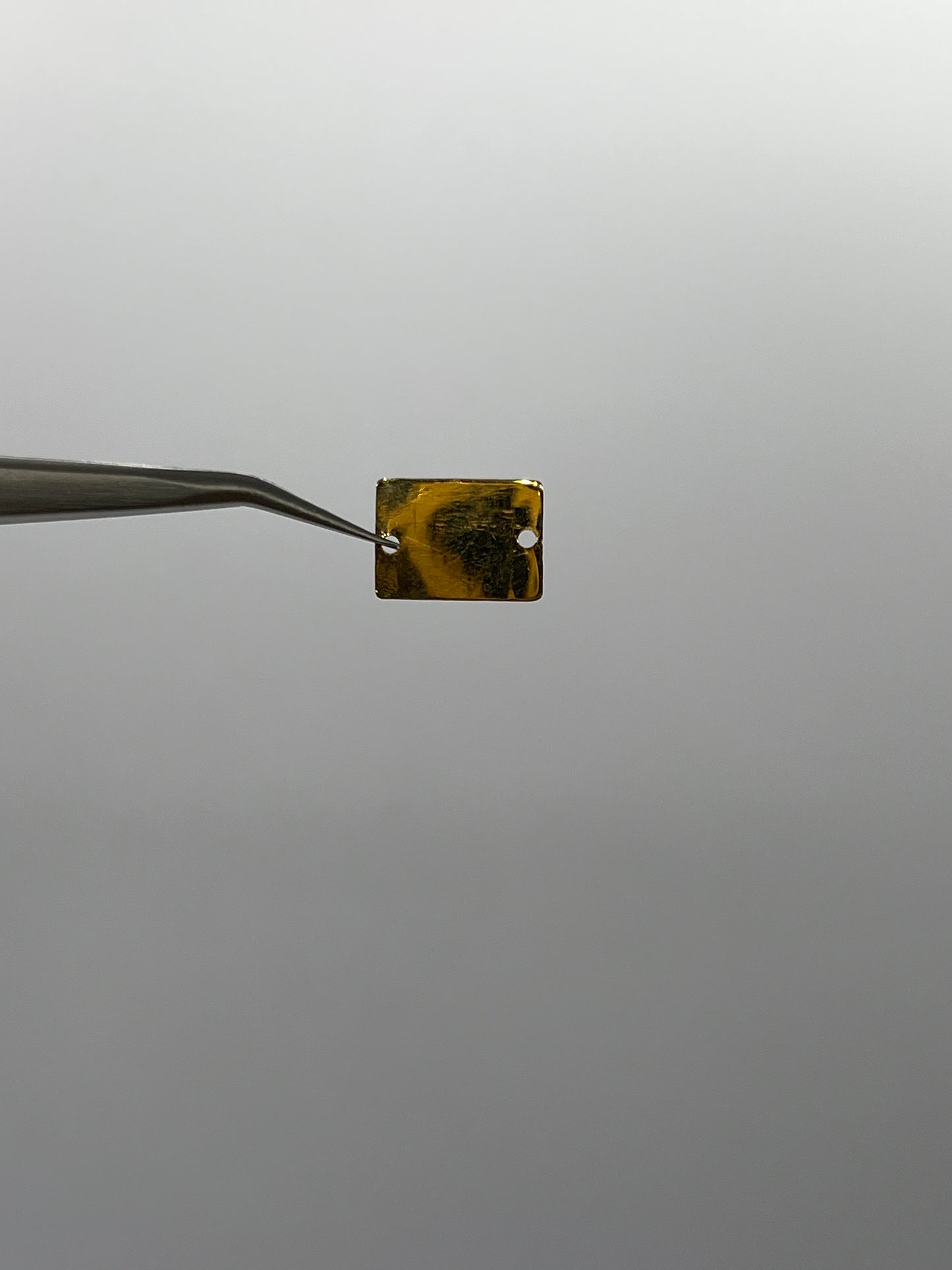 Herraje Placa cuadrada Oro amarillo 18k 0,33 Gr / 1,3 Cm