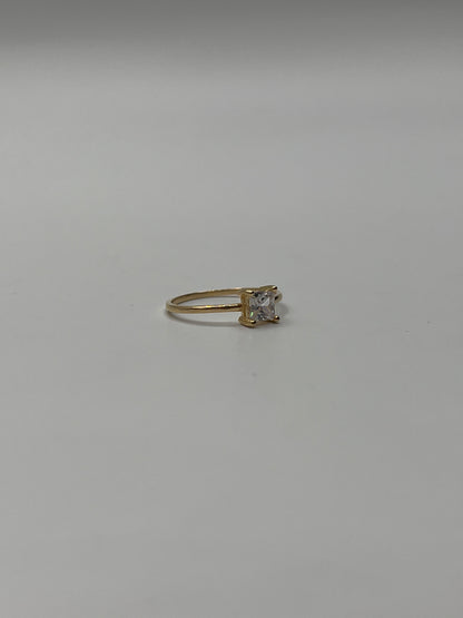 Anillo Compromiso Circon Blanco Oro amarillo 18k / Talla 4 3/4 / 1,04 Gr / 5,20 mm