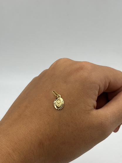 Dije letra Y Oro amarillo 18k 0,45 Gr / 7 mm / 1,1 Cm
