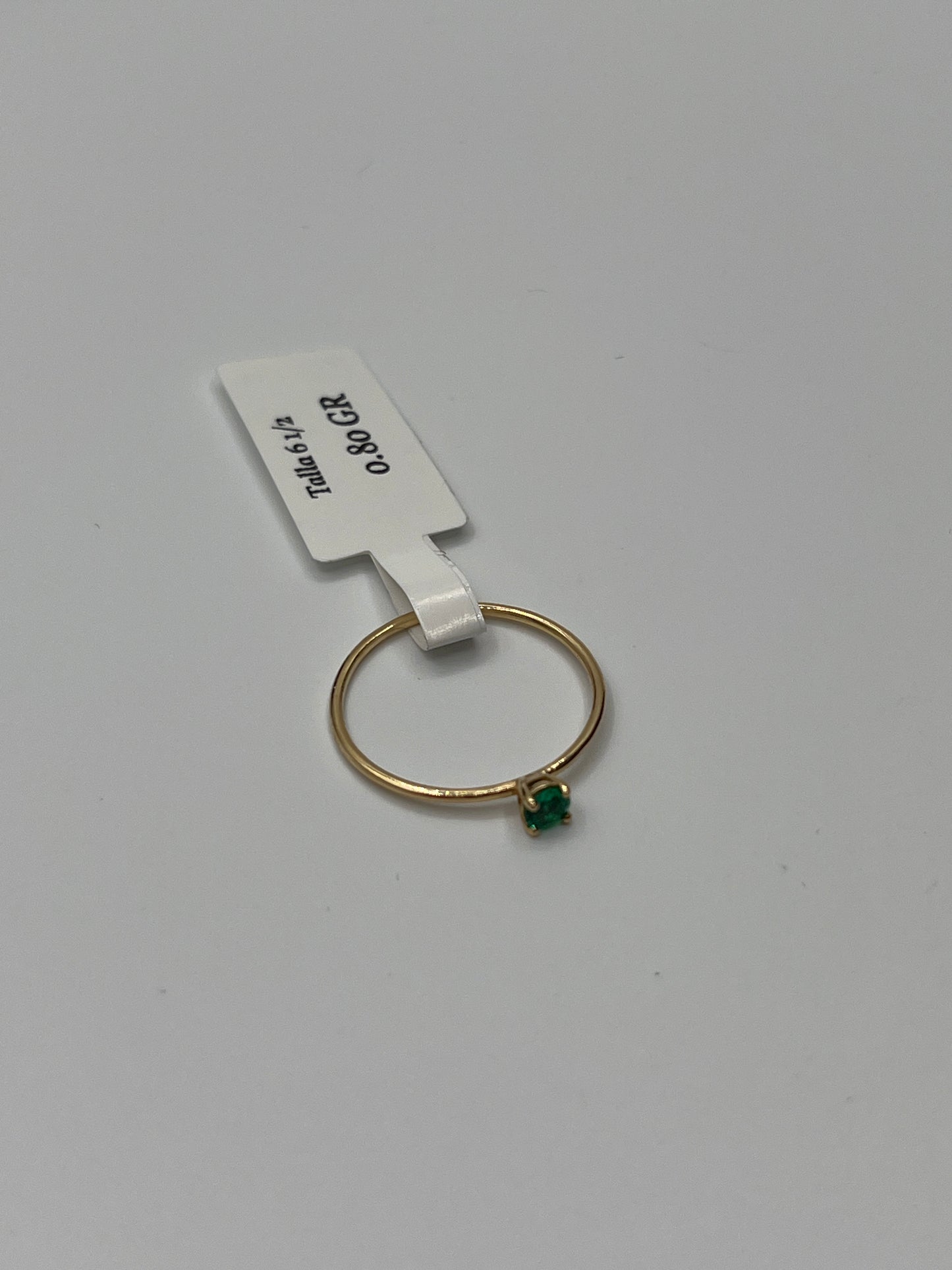 Anillo solitario esmeralda Oro amarillo 18k / 0.80 GR / talla 6 1/2 (JOYA)