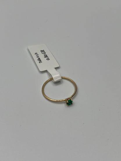 Anillo solitario esmeralda Oro amarillo 18k / 0.80 GR / talla 6 1/2 (JOYA)