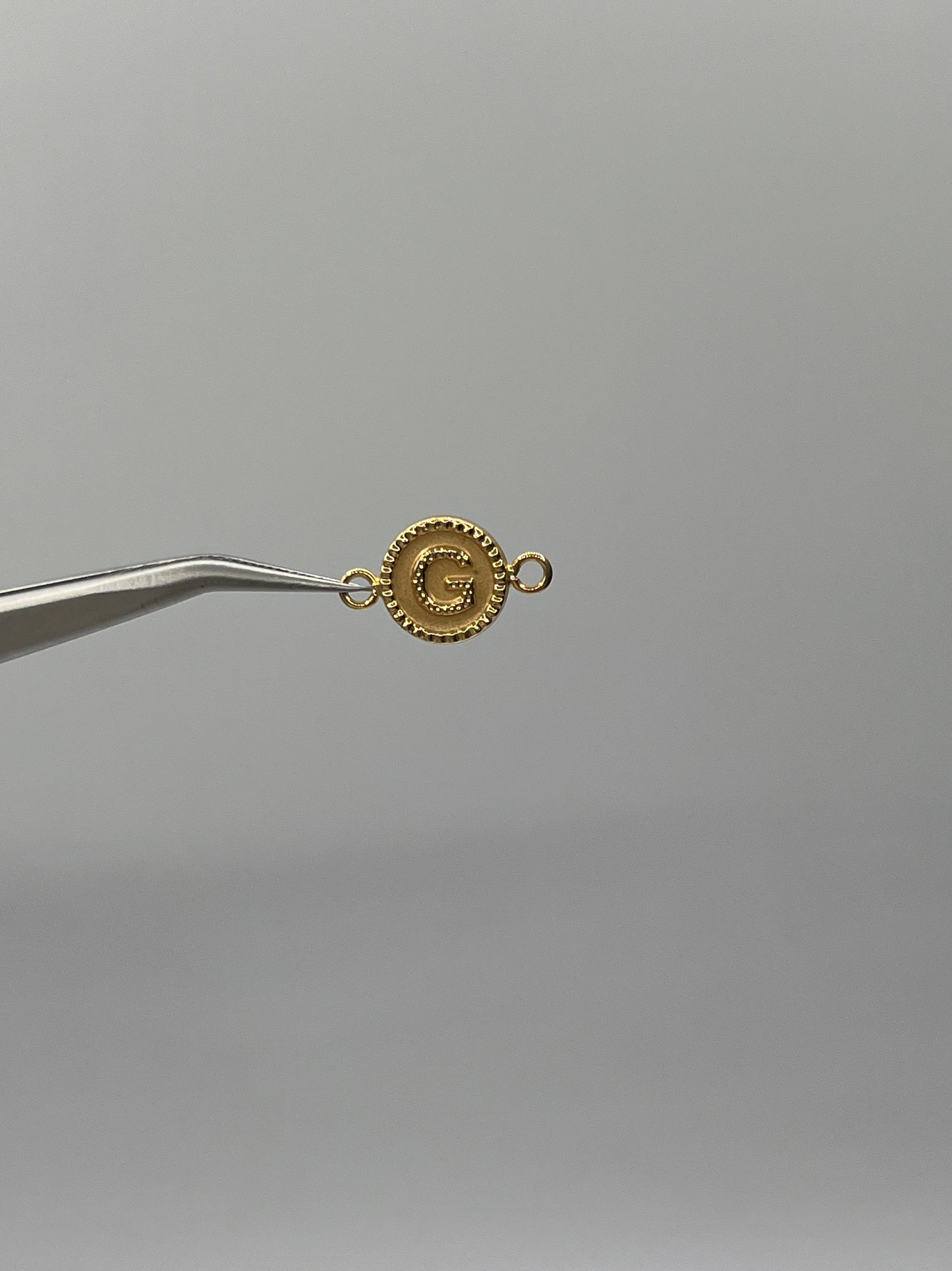 Herraje Letra G Oro amarillo 18k 0,60 Gr / 1 Cm