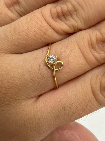 Anillo Solitario Circon Blanco Oro amarillo 18k / Talla 4 3/4 / 0,73 Gr / 5,3 mm