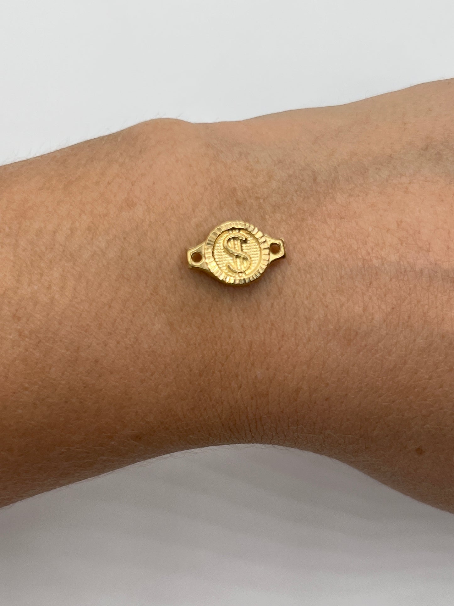 Herraje Signo Peso Oro amarillo 18k 0,61 Gr / 1 Cm