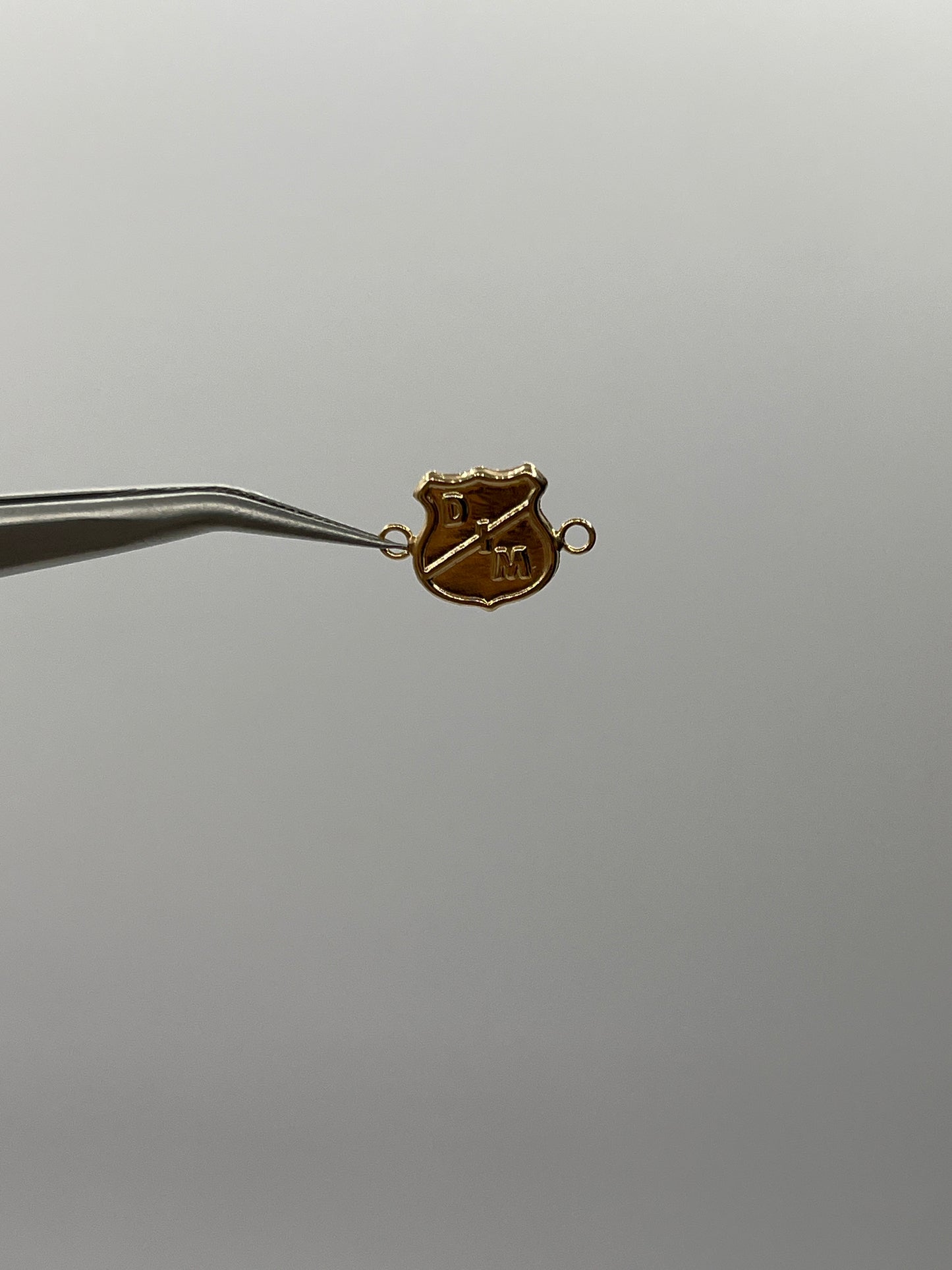 Herraje Independiente Medellin Oro amarillo 18k 0,42 Gr / 0,9 Cm