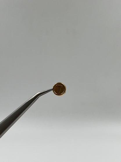 Herraje letra T Oro amarillo 18k 0,37 Gr / 0,7 Cm