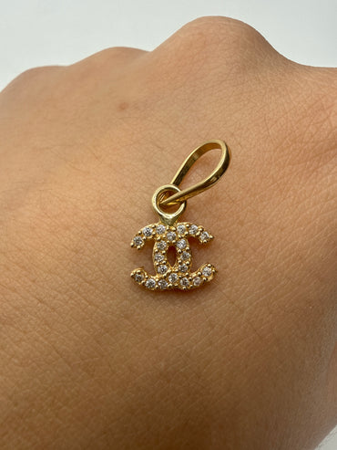 Dije CH Oro amarillo 18k 0,74 Gr / 9,15 mm / 1 Cm