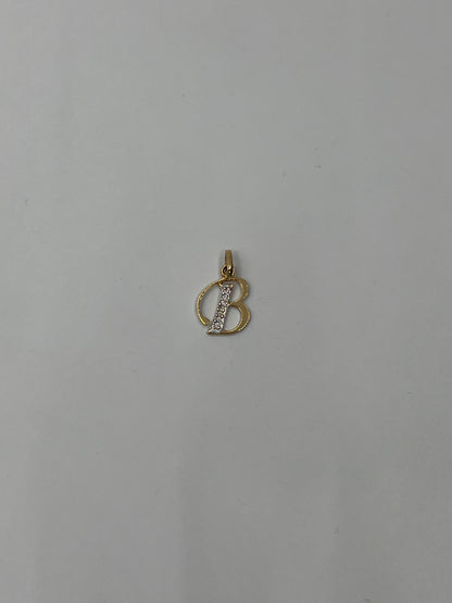 Dije Letra B Oro amarillo 18k 0,77 Gr / 10,70 mm / 1,3 Cm