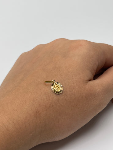 Dije Letra P Oro amarillo 18k 0,45 Gr / 7,5 mm / 0,9 Cm