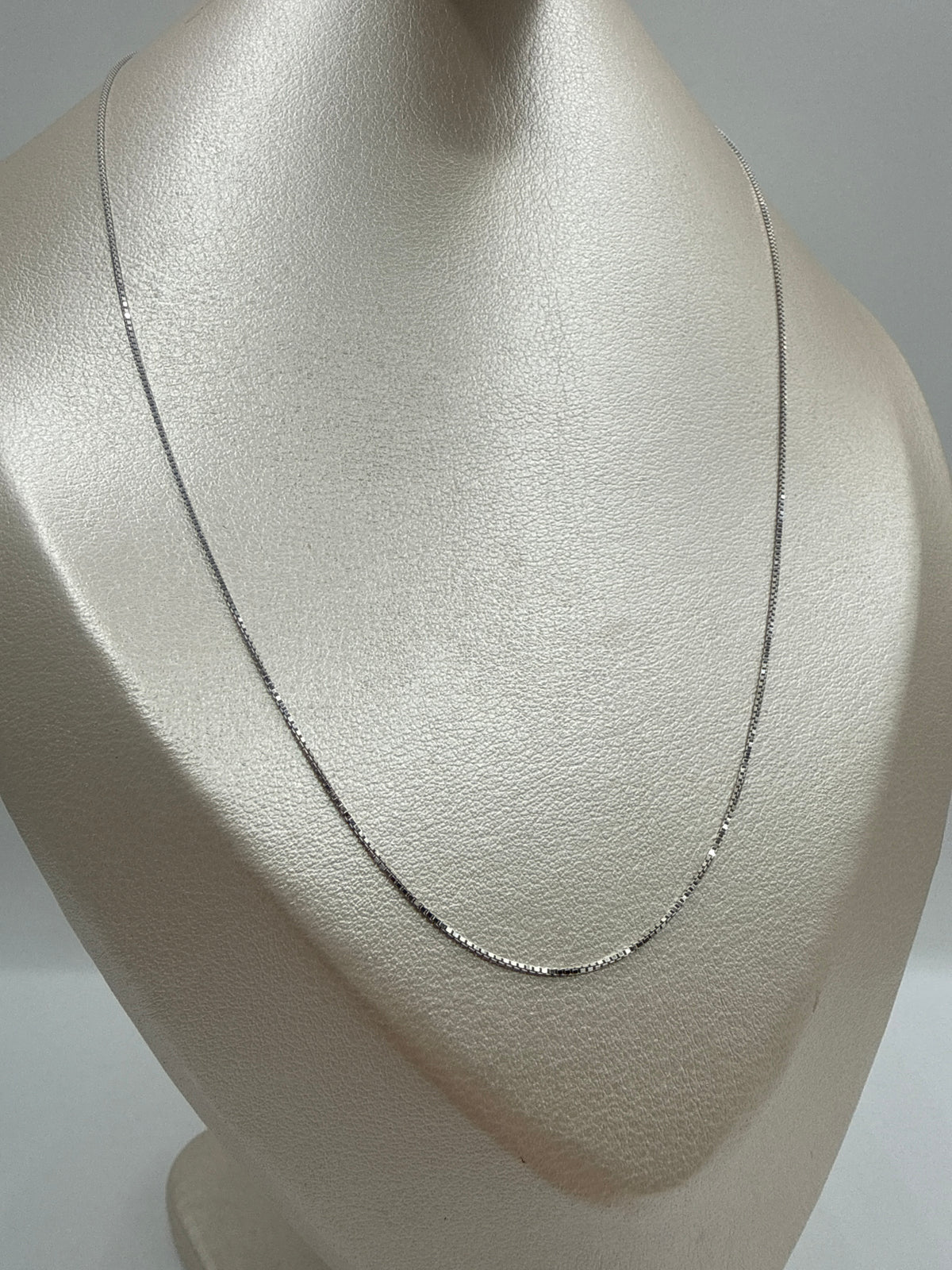 Cadena It Veneciana Oro blanco 18k +1 / 1,83 Gr / 0,8 mm / 50 Cm