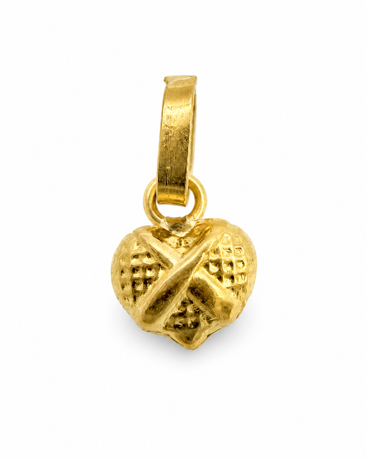 Dije Corazo X Oro amarillo 18k 0,23 Gr / 6 mm / 0,6 Cm